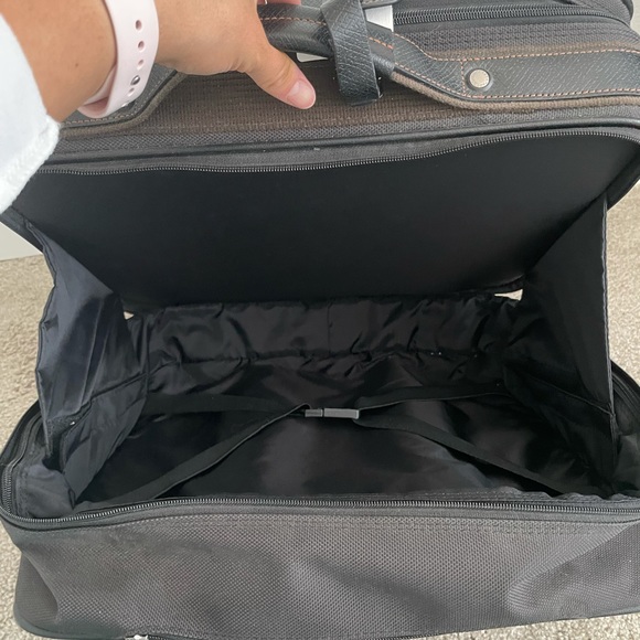 Longchamp Lugagage carry on with wheeels - Picture 8 of 16